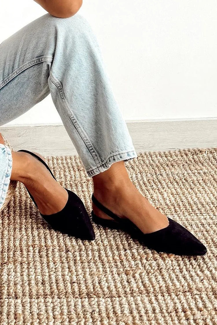 Schlichte schwarze Spitz-Zulaufende Slingbacks