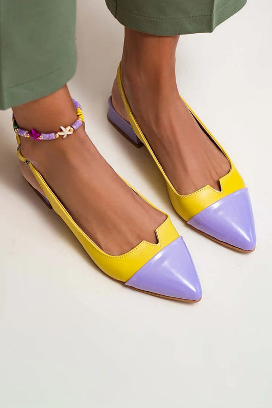 Farbblock-Slingback-Schnalle mit spitz zulaufender Zehenpartie