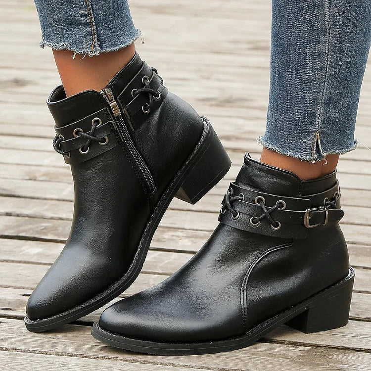 Patchwork-Ankle Boots mit spitzem Zehenriemen, Schnallendekor und niedrigem Blockabsatz