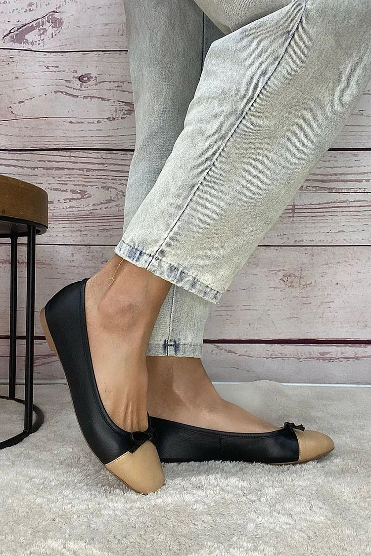 Schwarze Ballerinas mit Farbblock-Schleifenakzent und runder Zehenform