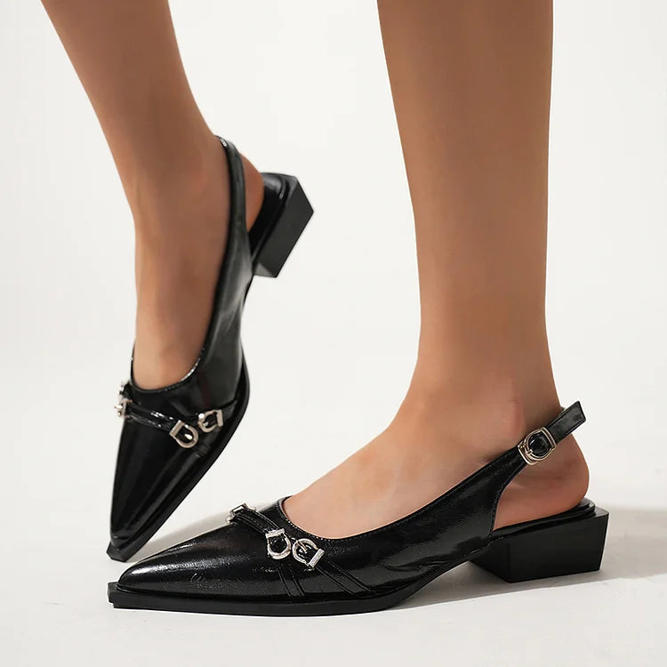 Glänzende Slingback-Ballerinas mit Zehenriemen und Schnallen-Dekor