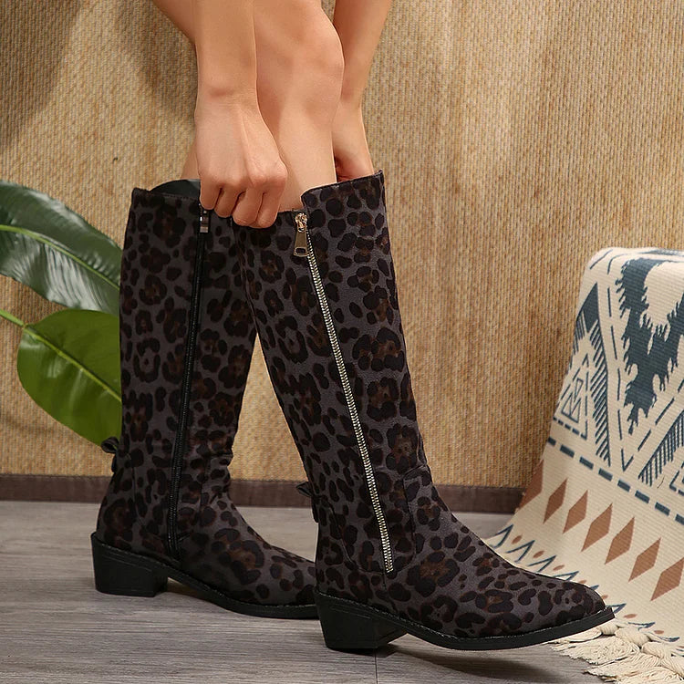 Leopardenmuster Stiefel mit Reißverschluss, spitzer Zehenpartie und klobigem Absatz, mittelhohe Wadenhöhe