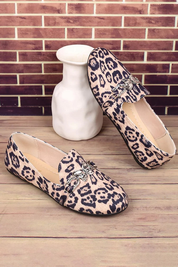 Leopardenmuster Loafer mit runder Metallzehenpartie und Schmetterlingsakzent