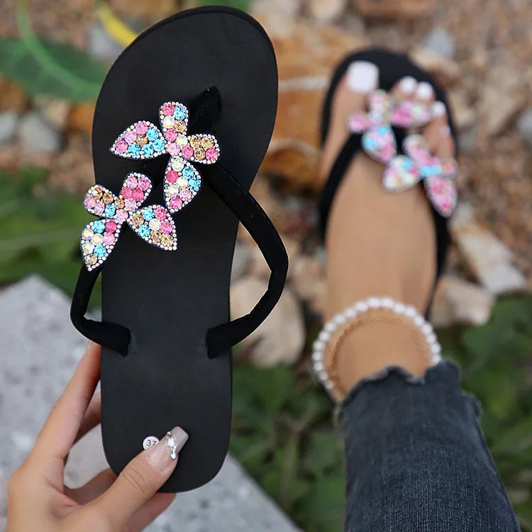 Farbenfrohe Strass-Schmetterlings-Plateau-Flip-Flops für den Strand