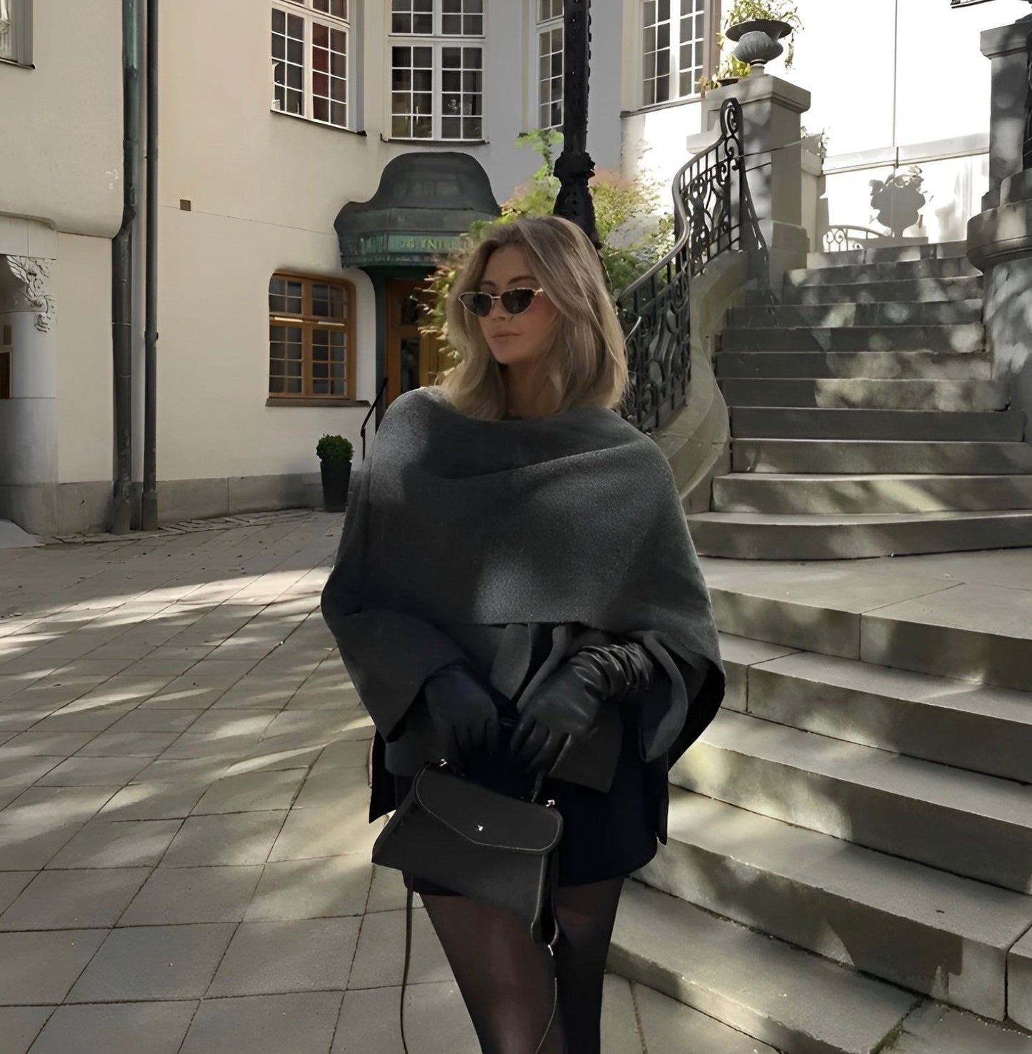 Elif | Stylischer Cape-Mantel