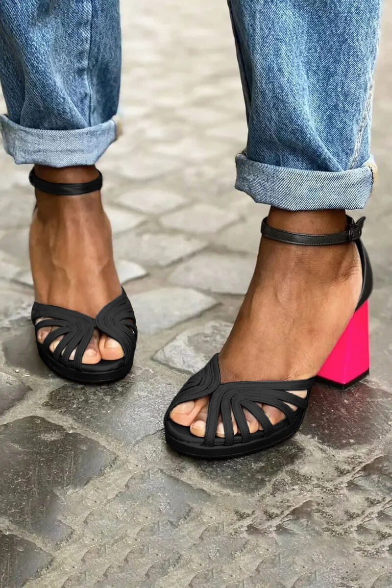 Elegante, funkelnde Peeptoe-Absätze mit Knöchelriemen und Farbblock-Design