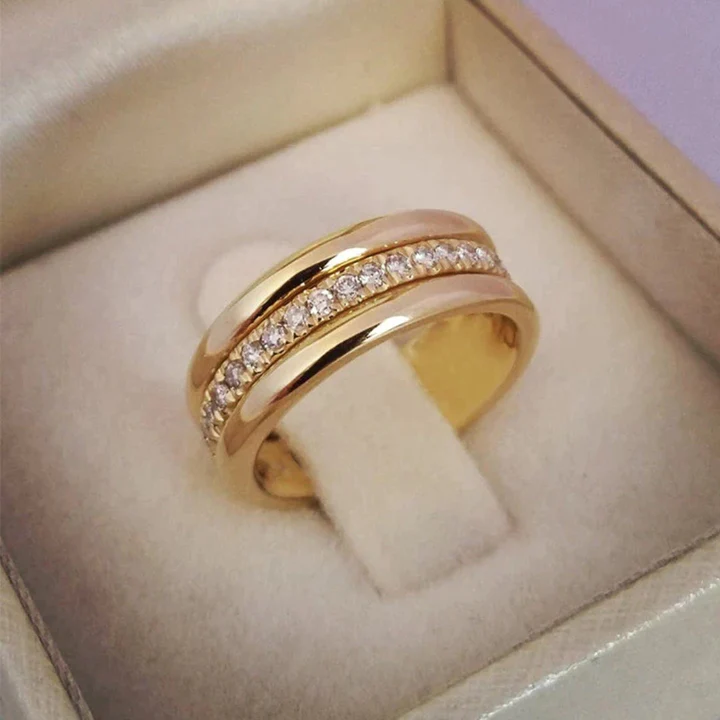 Sarah | Elegante Halskette mit glitzernden Kristall-Highlights