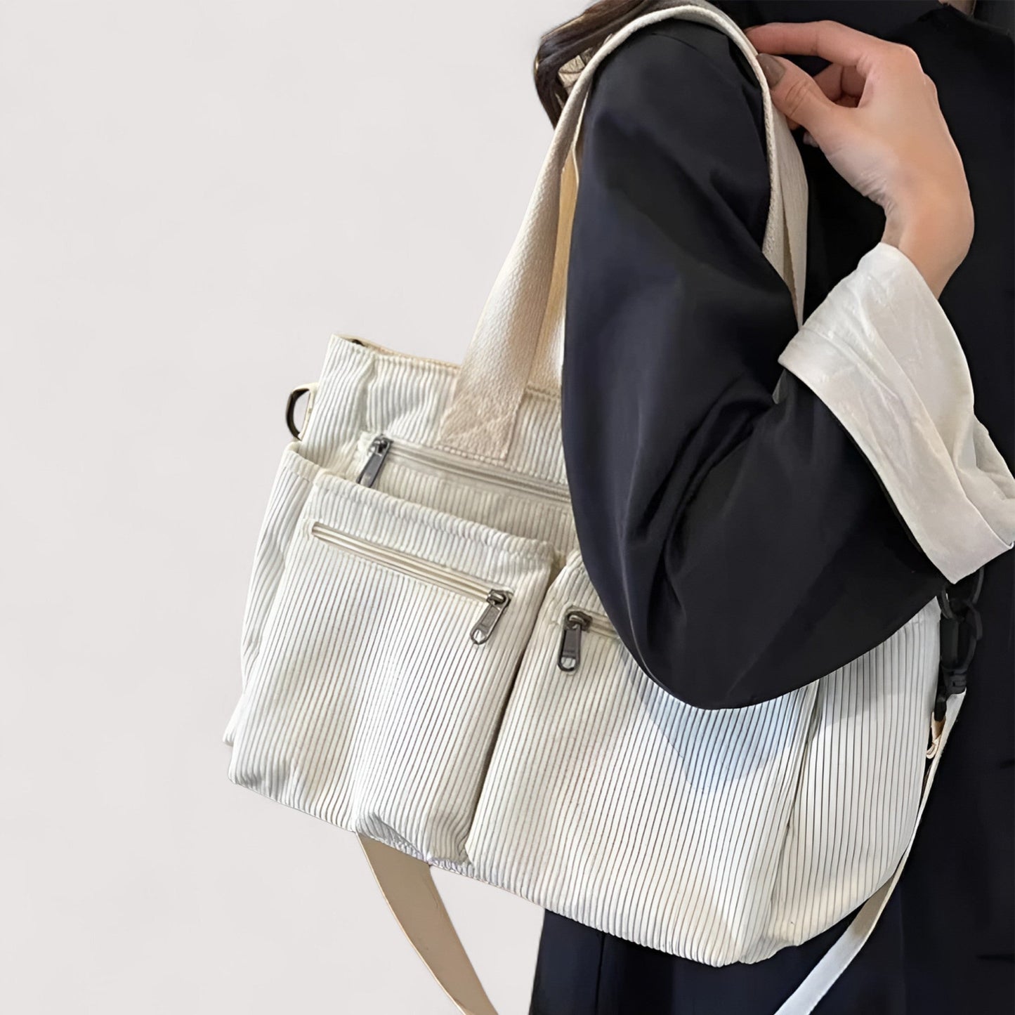 Selma™ | Geräumige Umhängetasche aus Cord