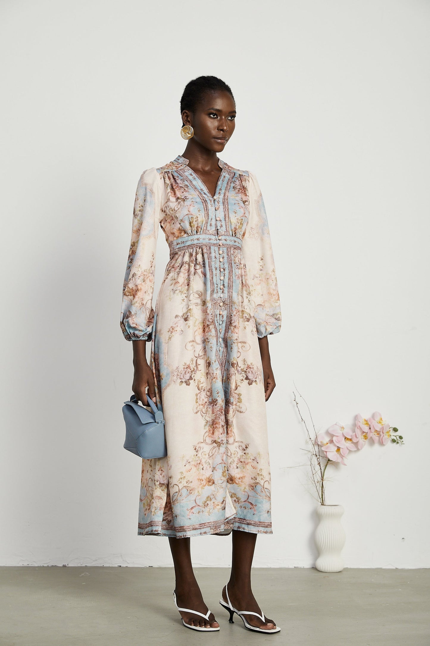 Sophie | Leichtes Midikleid mit floralem Muster und Faltendetails