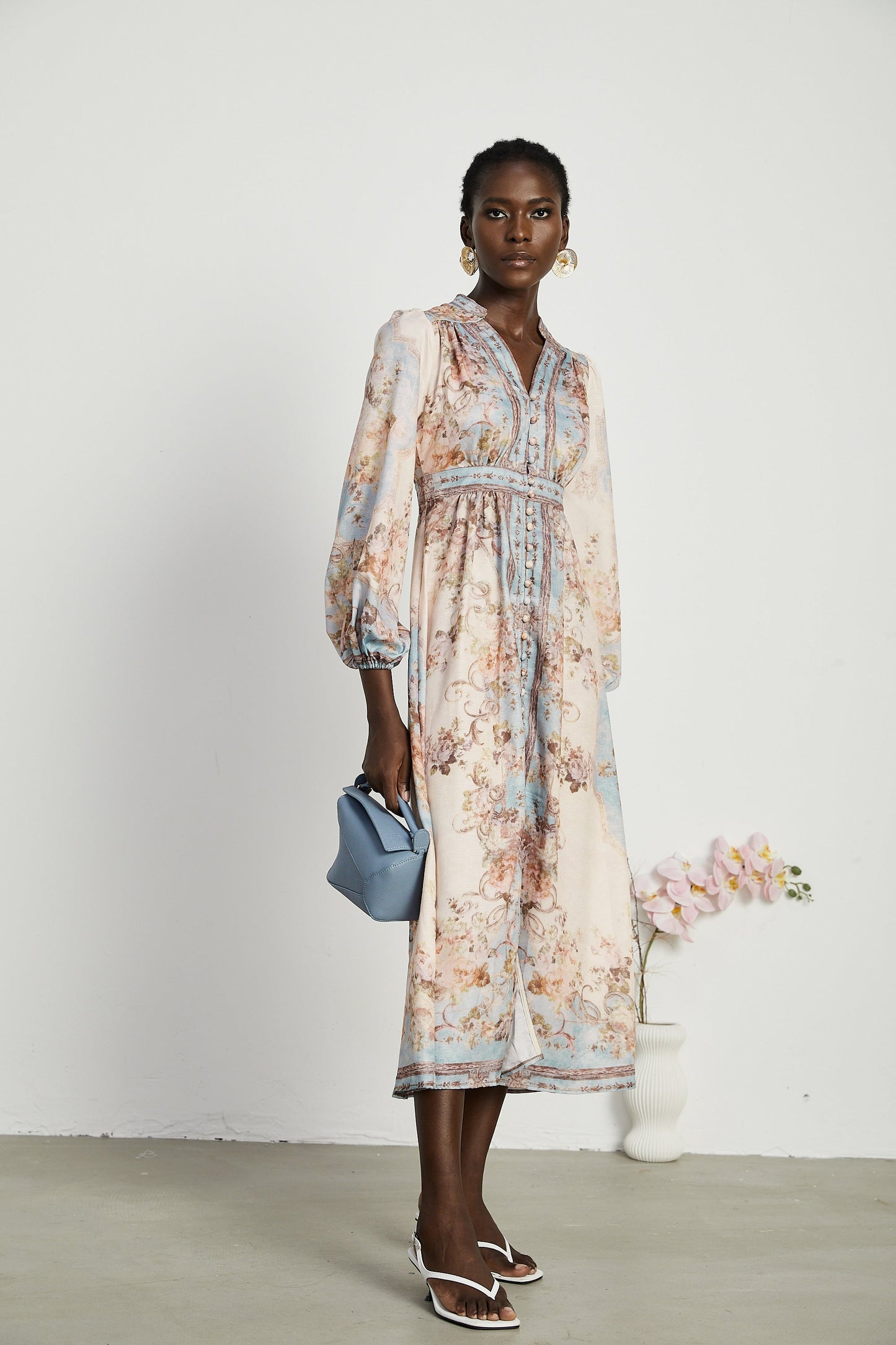 Sophie | Leichtes Midikleid mit floralem Muster und Faltendetails