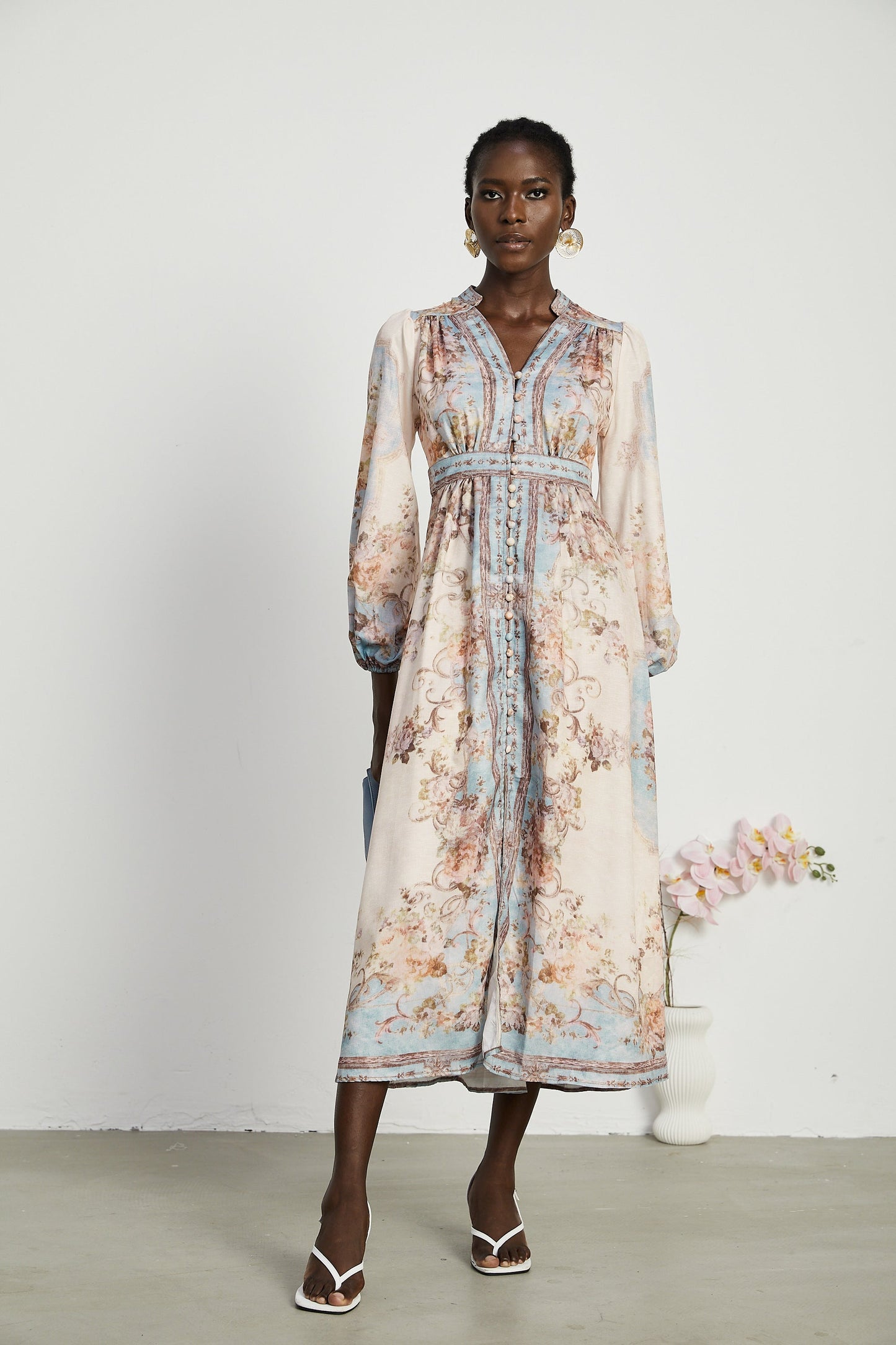 Sophie | Leichtes Midikleid mit floralem Muster und Faltendetails