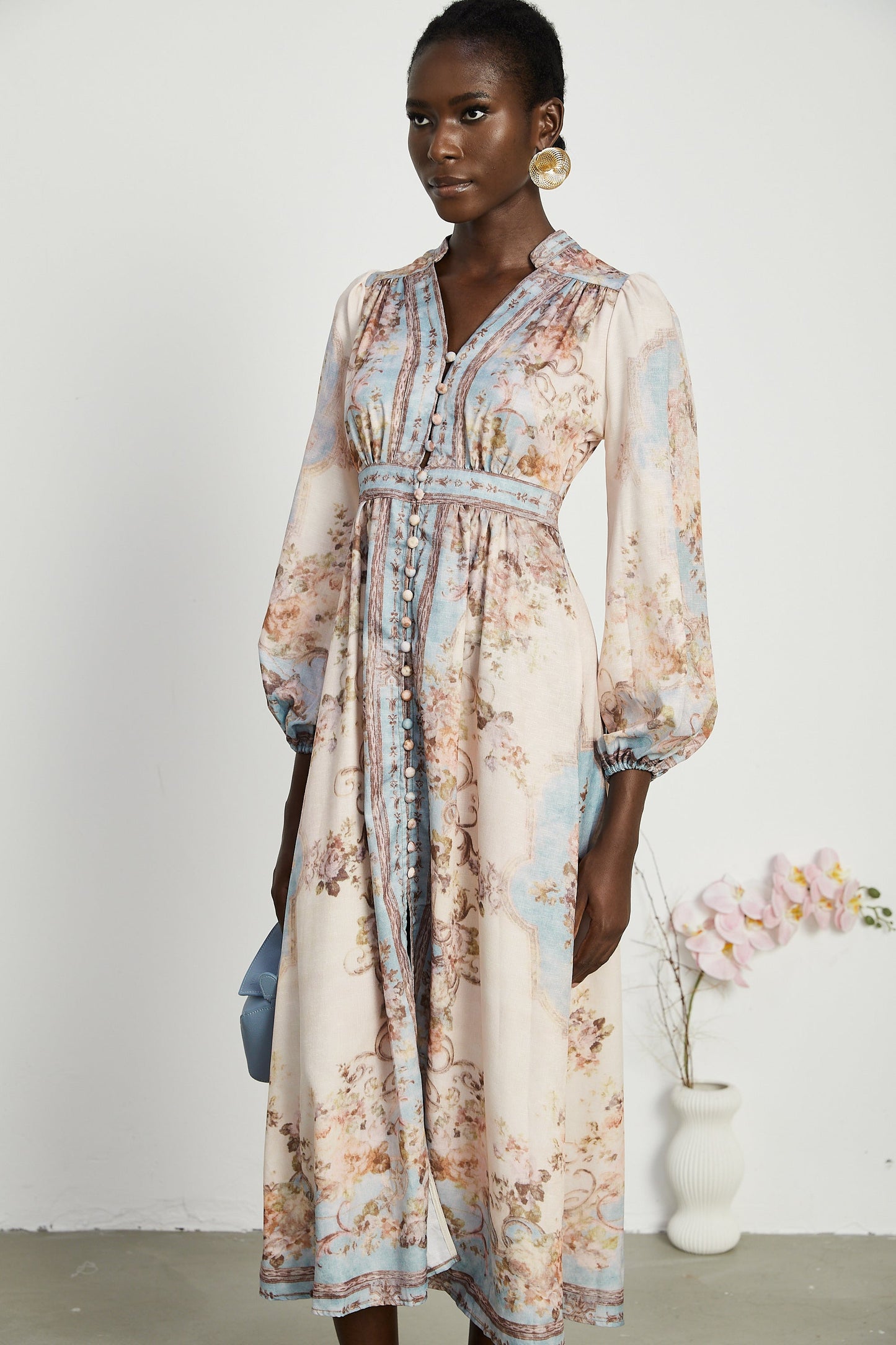 Sophie | Leichtes Midikleid mit floralem Muster und Faltendetails