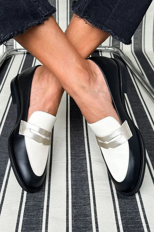 Schwarze Metallic-Glanz-Patchwork-Farbblock-Loafer mit runder Zehenpartie [Vorbestellung]