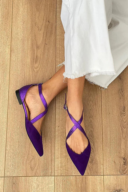Matte Flache Schuhe mit Spitzennägel und Glitzer-Kreuzriemen