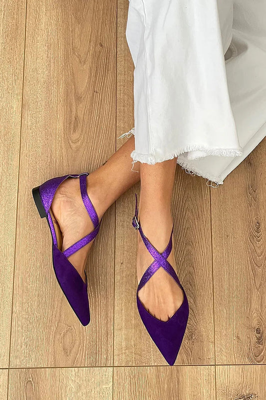 Matte Flache Schuhe mit Spitzennägel und Glitzer-Kreuzriemen