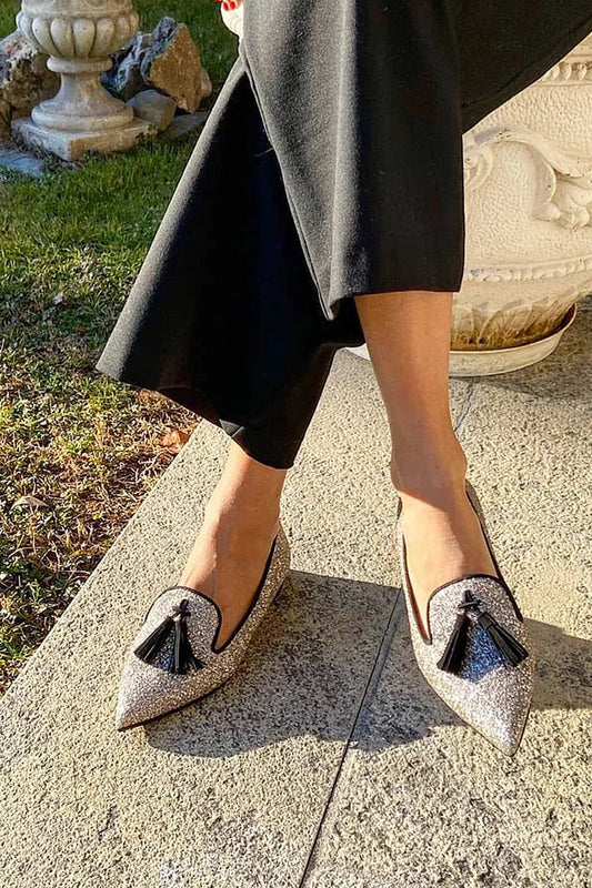 Funkelnde Colorblock-Spitzen-Slip-Ons mit Quastenbesatz