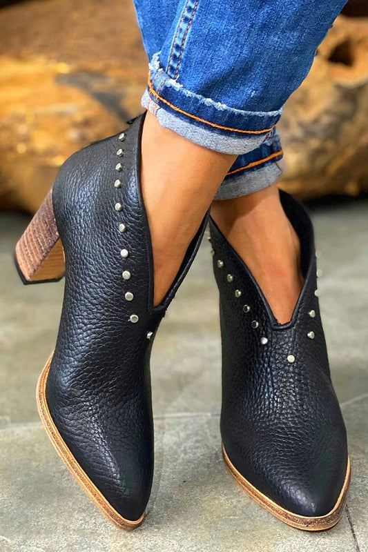 Elegante V-förmige Schwarze Stiefel mit Perlenbesatz und Chunky Absatz