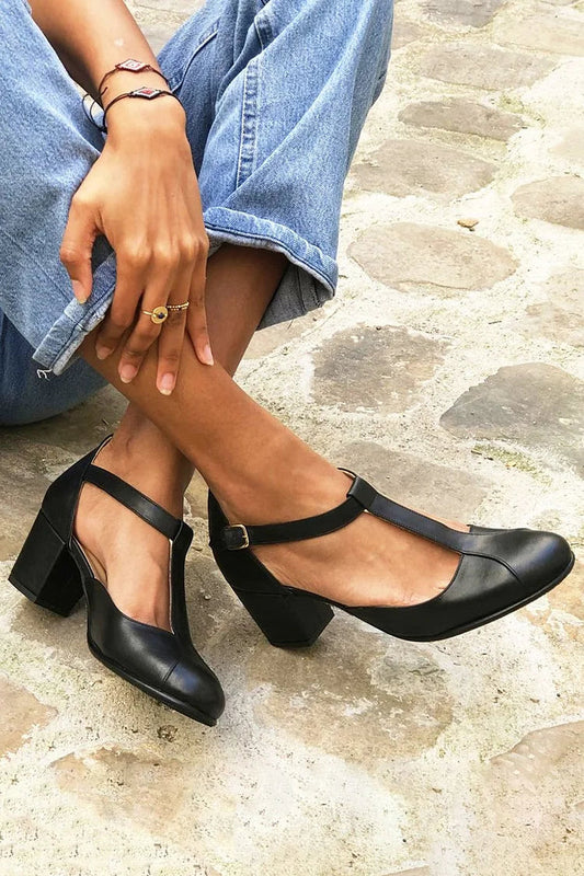 Schwarze, robuste, einfarbige Patchwork-High Heels mit T-Riemen und Schnalle