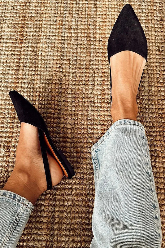Schlichte schwarze Spitz-Zulaufende Slingbacks