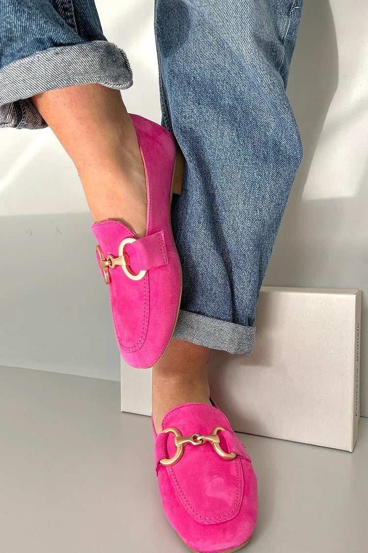 Bequeme Slipper mit Metallic-Schnallen zum Hineinschlüpfen