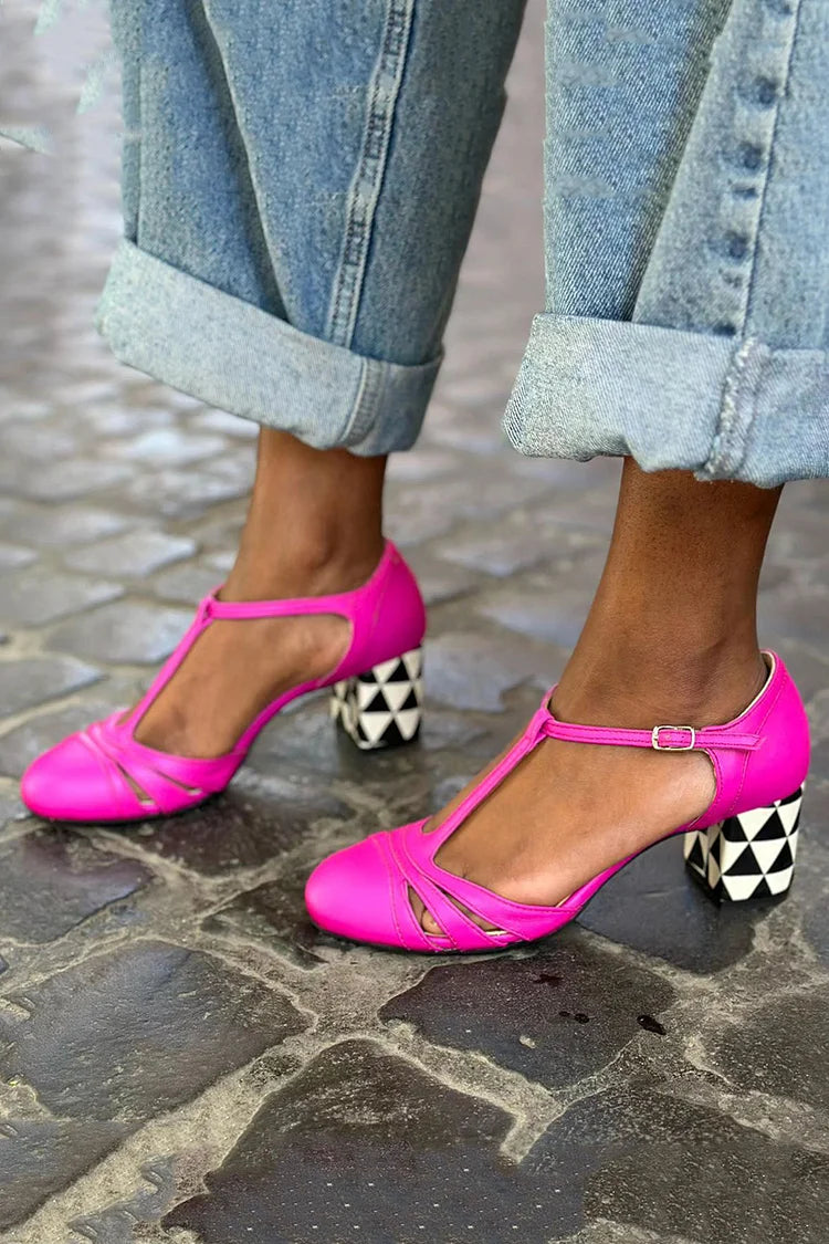 Geo T-Riemen Fuchsia mit Hohlem Muster, Druckschnalle und Klobigen Absätzen