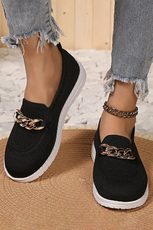 Legere einfarbige Strick-Loafer mit metallischem Kettendetail