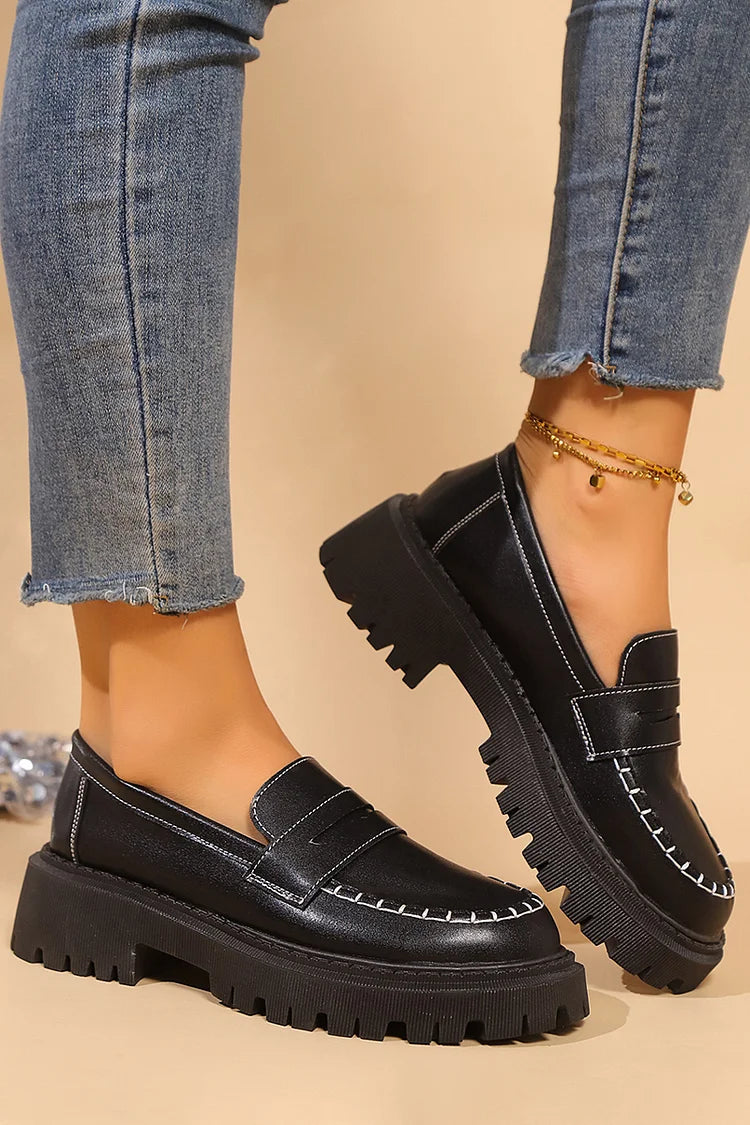 Bequeme Patchwork-Loafer mit runder Zehenpartie und robustem Absatz