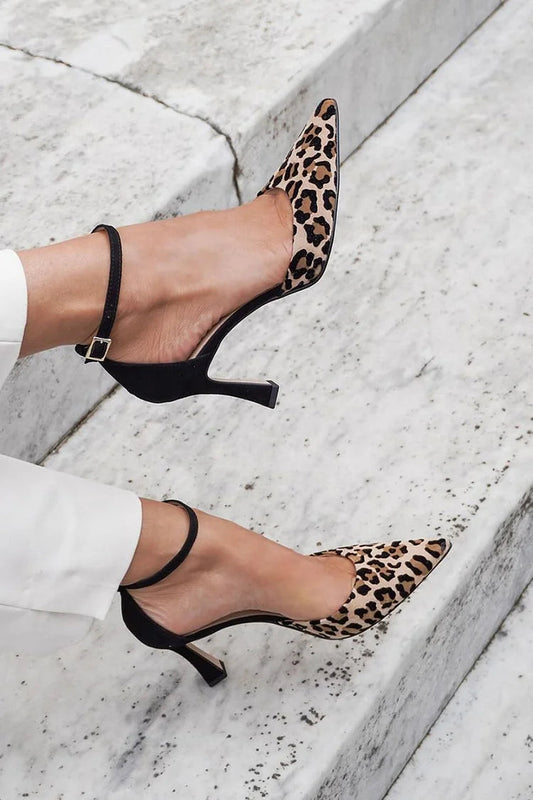 Beige Stiletto-Pumps mit spitzem Zehenbereich, Leopardenmuster, Knöchelriemen und Schnalle [Vorbestellung]