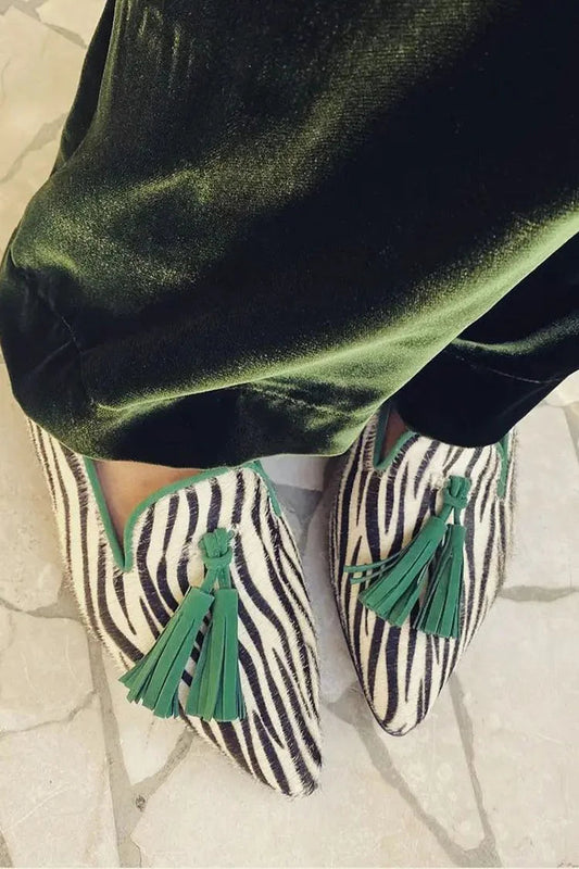 Zebramuster Freizeitschuhe mit kontrastierenden Quasten und spitzem Zehenbereich