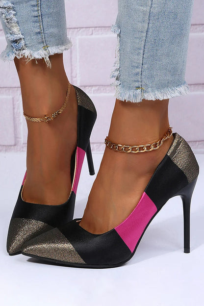 Eleganter Farbblock-Stiletto mit spitzem Zehenbereich und Slip-on-Design