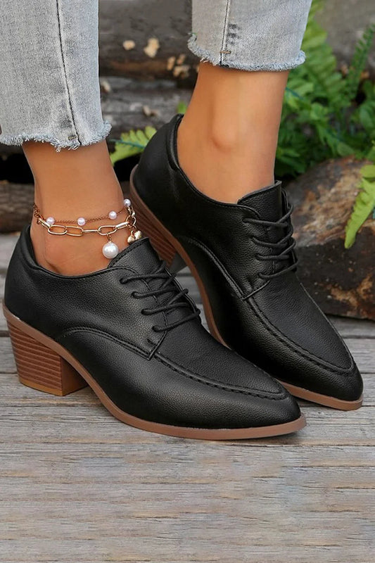 Spitz zulaufende Schnür-Oxfords mit Patchwork-Design und robustem Absatz