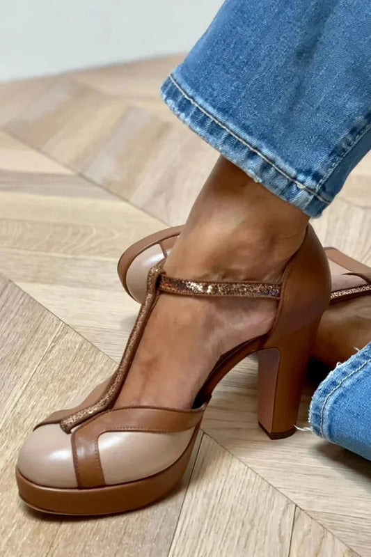 Farbblock Glitzer T-Riemen Sandalen mit braunen klobigen Absätzen und geschlossener Zehenpartie