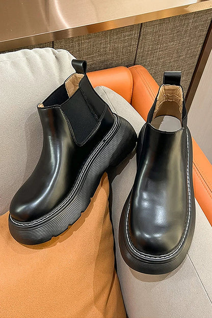 Einfarbige Patchwork-Stiefeletten mit flacher Plateausohle und runder Zehenform