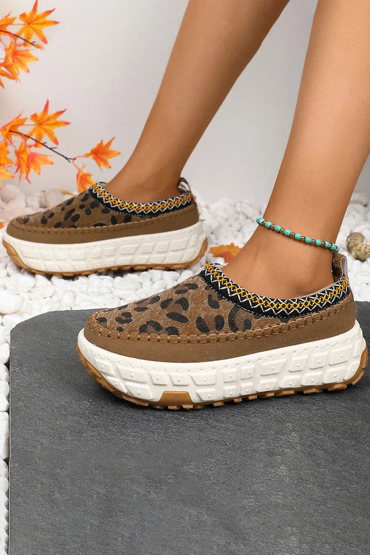 Bequeme Schneestiefel mit Leopardenmuster, feinen Nähten und runder Zehenpartie