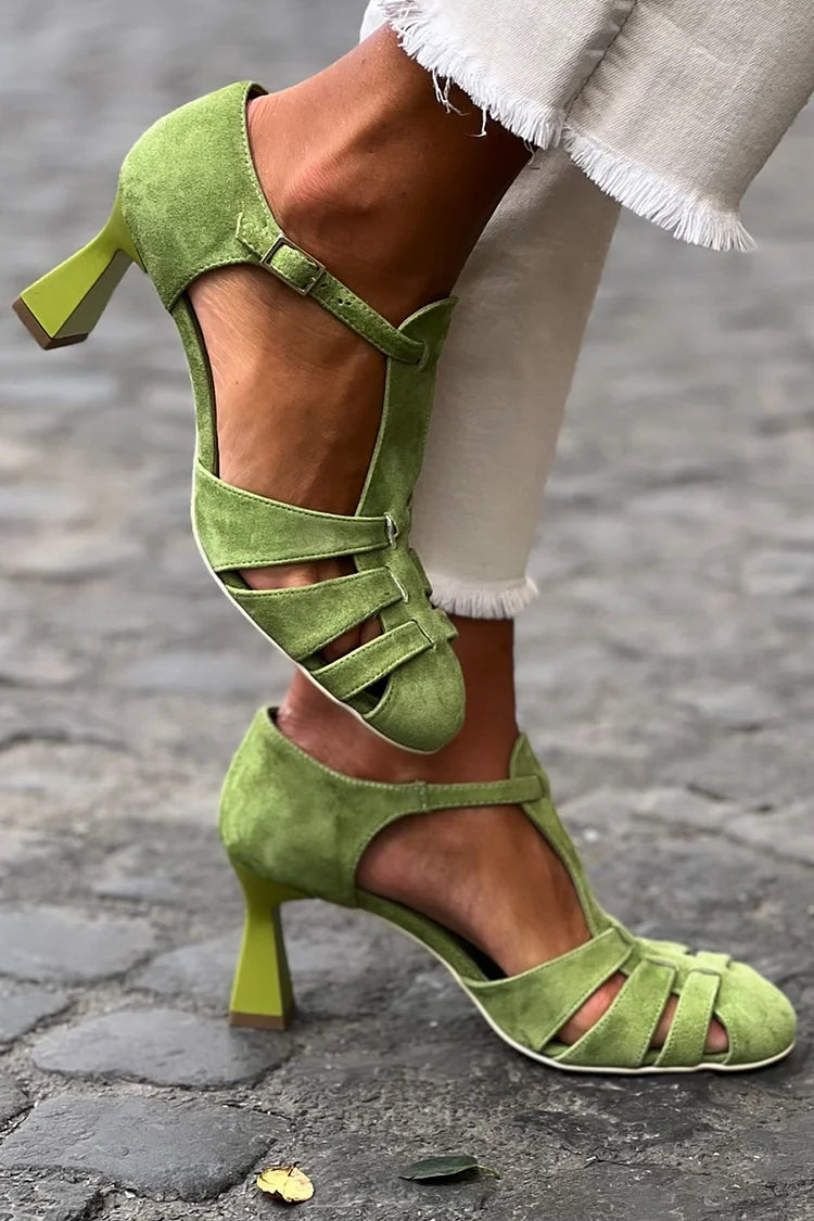 Hohlraum-Häkelriemen Sandalen mit geschlossenen Zehen in Grün