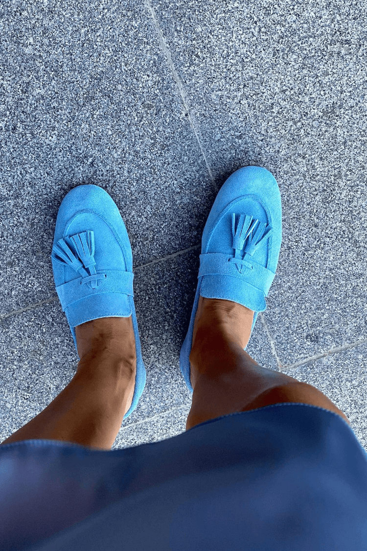 Magenta Wildleder Quasten-Loafer mit dekorativen Fransen