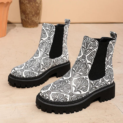 Mehrfarbige Patchwork-Stiefeletten mit robustem Absatz und runder Zehenpartie