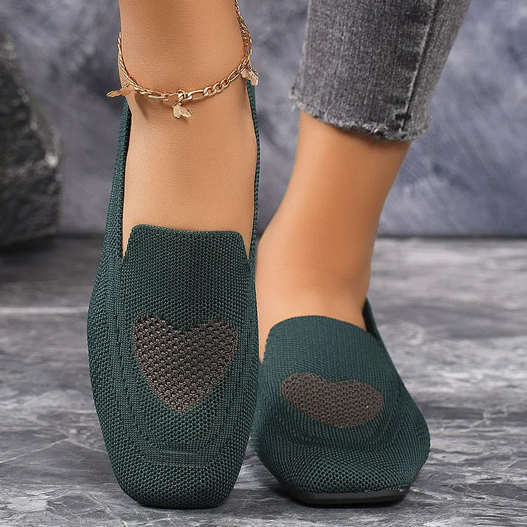 Strick-Freizeitschuhe mit Herzmuster und quadratischer Zehenpartie zum Hineinschlüpfen