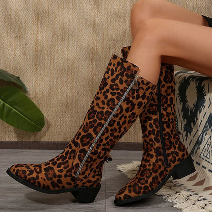 Leopardenmuster Stiefel mit Reißverschluss, spitzer Zehenpartie und klobigem Absatz, mittelhohe Wadenhöhe