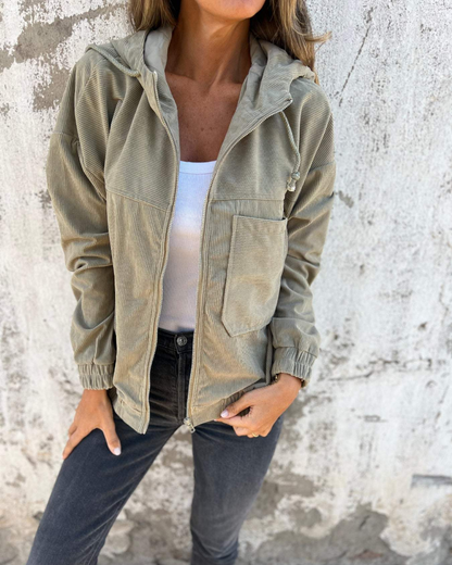 Marion | Damen Cordjacke mit Kapuze und nostalgischem Flair