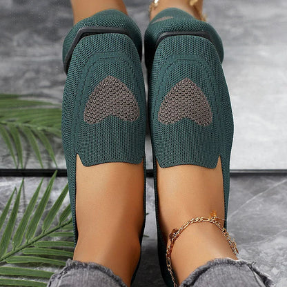 Strick-Freizeitschuhe mit Herzmuster und quadratischer Zehenpartie zum Hineinschlüpfen