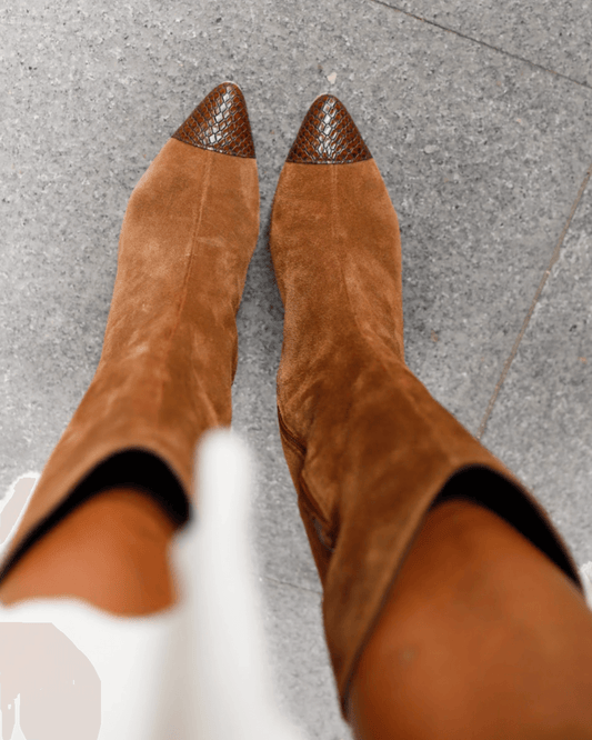 Braune Patchwork-Stiefel mit spitzem Zehenbereich und robustem Absatz