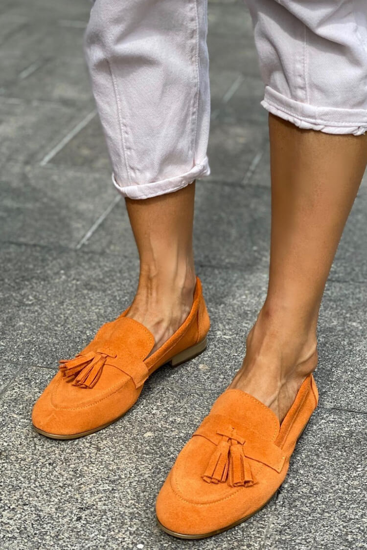 Magenta Wildleder Quasten-Loafer mit dekorativen Fransen