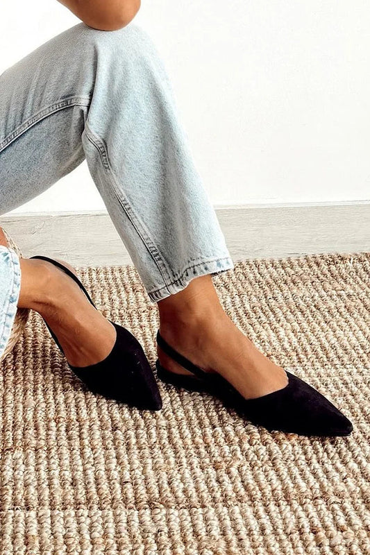 Schlichte schwarze Spitz-Zulaufende Slingbacks