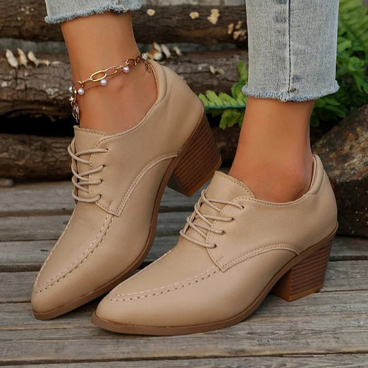 Spitz zulaufende Schnür-Oxfords mit Patchwork-Design und robustem Absatz