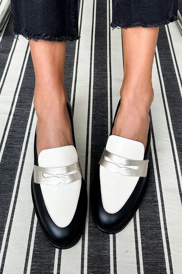 Schwarze Metallic-Glanz-Patchwork-Farbblock-Loafer mit runder Zehenpartie [Vorbestellung]