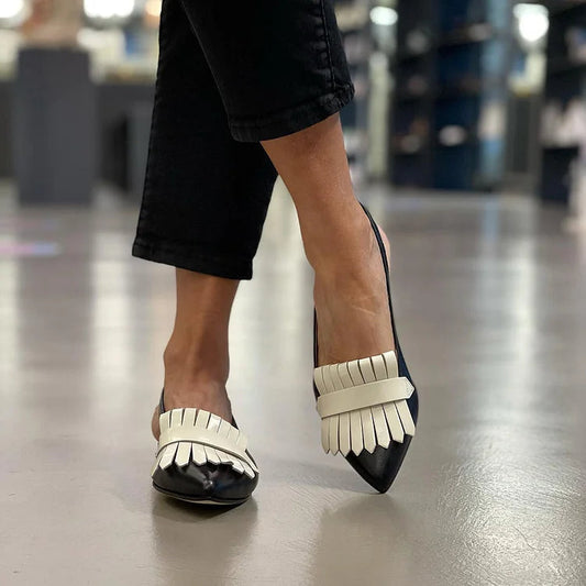 Retro Ballerinas mit Fransenbesatz und spitz zulaufender Zehe – Riemchen Slingback