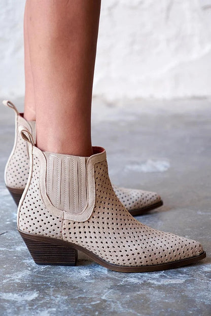Beige Stiefeletten mit durchbrochenem Patchwork und spitzem Zehenbereich [Vorbestellung]