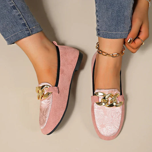 Loafer mit floralem Jacquard-Patchwork, Metallkettendekor und runder Zehenform