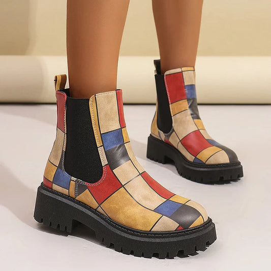 Mehrfarbige Patchwork-Stiefeletten mit robustem Absatz und runder Zehenpartie